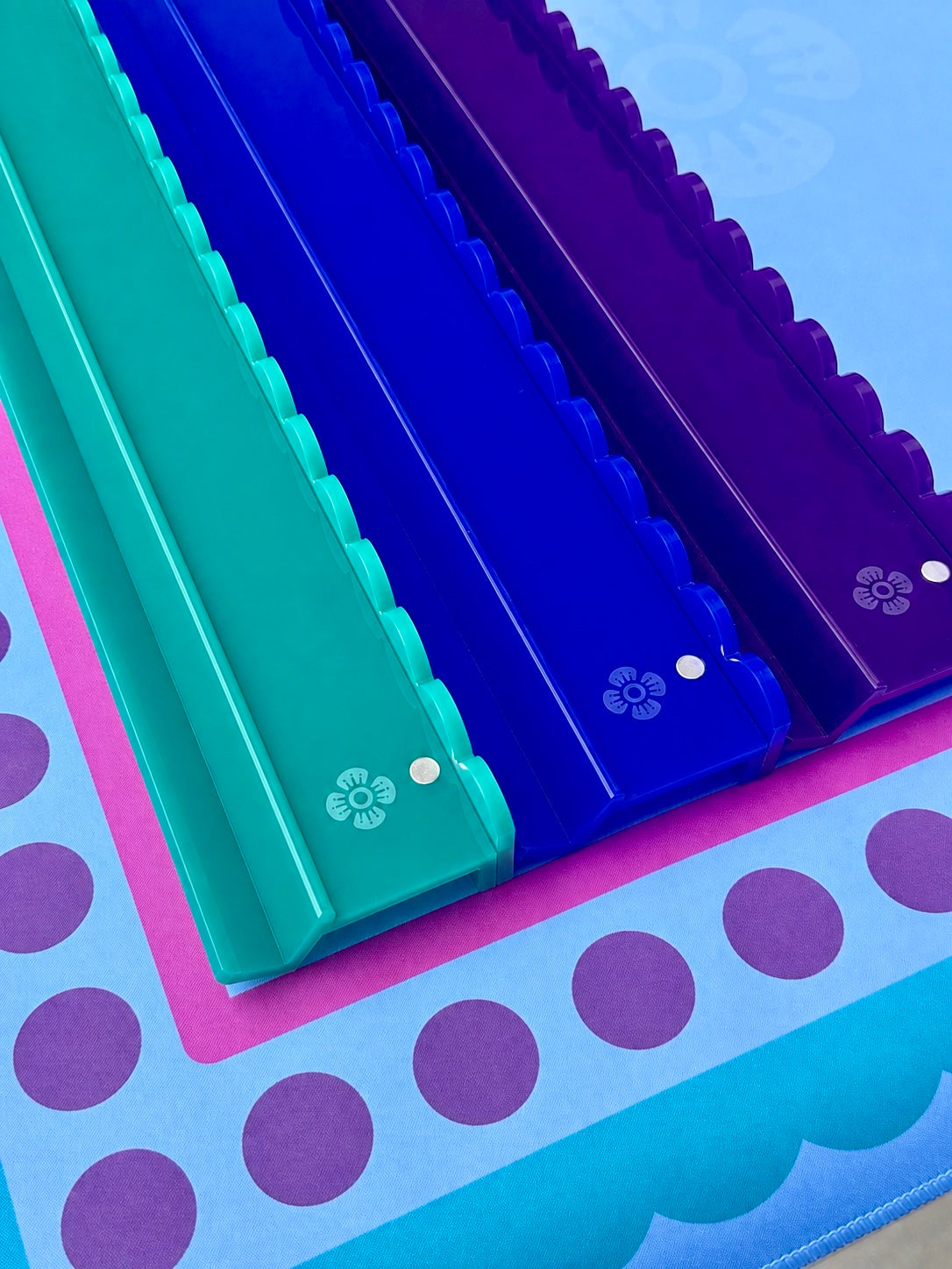 Scalloped Acrylic Mahjong Racks