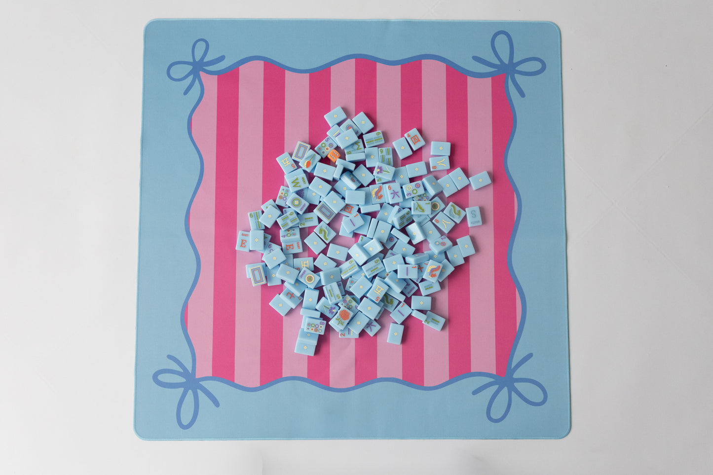 Mahjong Bow Mat- Blue and Pink