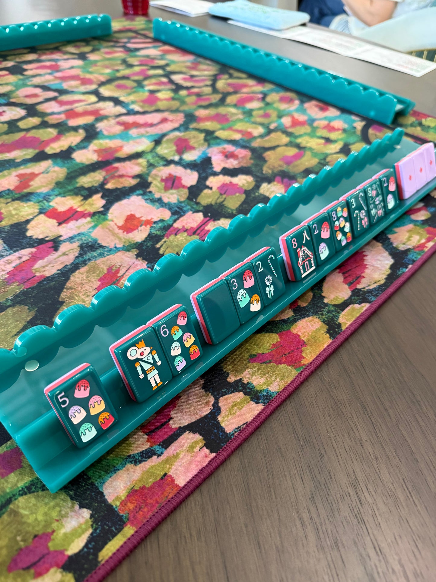 Scalloped Acrylic Mahjong Racks