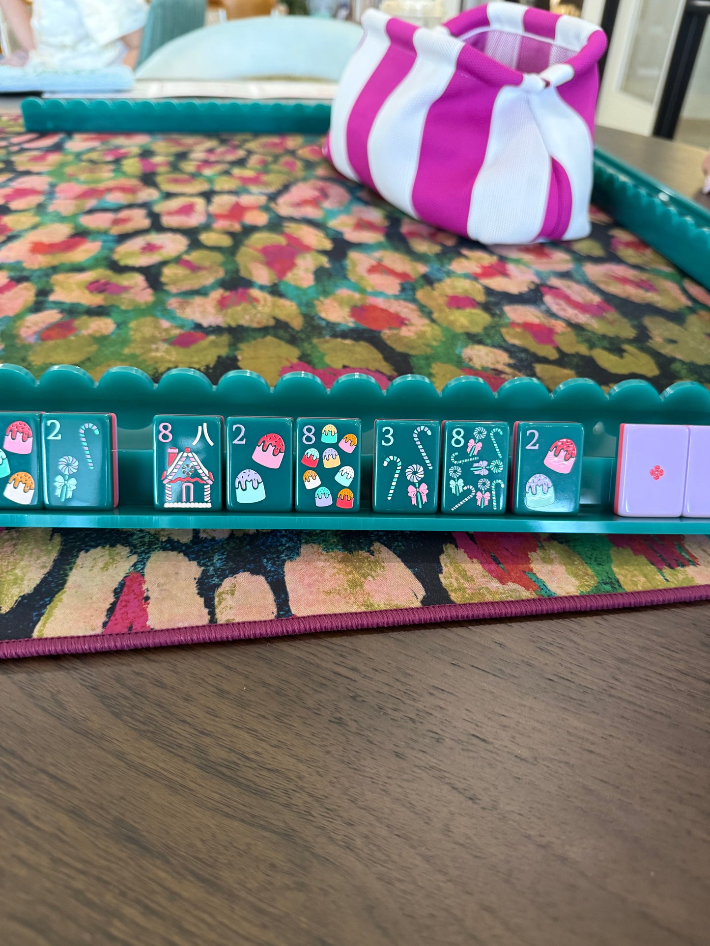 Scalloped Acrylic Mahjong Racks