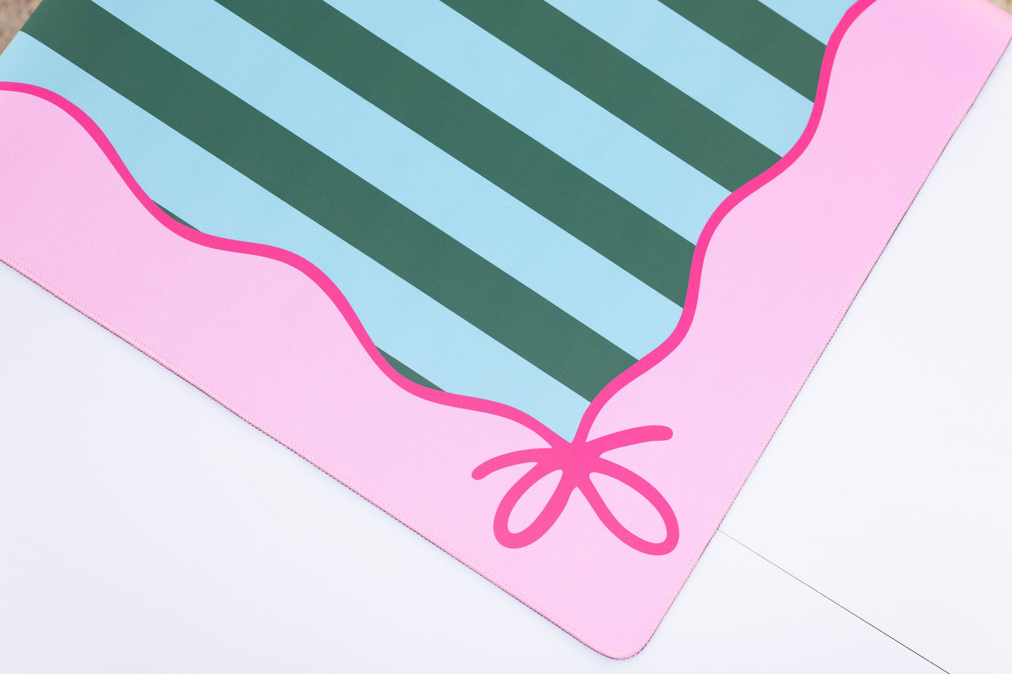 Mahjong Bow Mat- Green and Pink